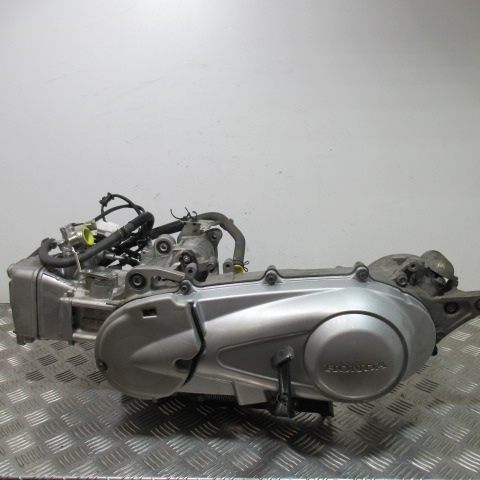 Moteur HONDA 125 S-WING – 2014 – 25392KM- JF12E