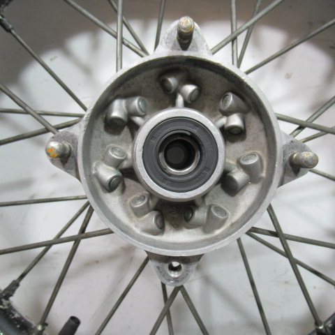Roue arrière KAWASAKI KX80 – 2000 –