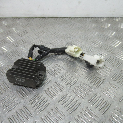 Régulateur VESPA LX125 – 2012 –