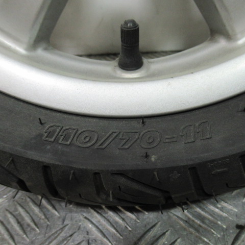 Roue avant PIAGGIO VESPA LX125 – 2012 –