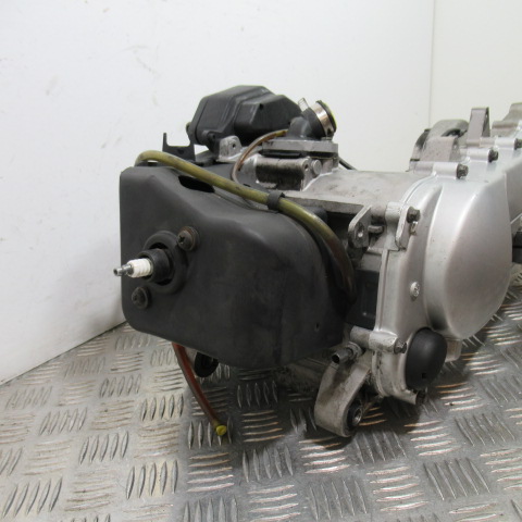 Moteur PIAGGIO FLY 50 2T 2014 C448M
