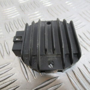 régulateur YAMAHA  CYGNUS 125 X 4T -2005-